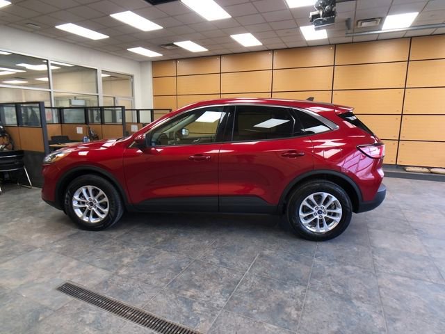 Certified 2020 Ford Escape SE image 2