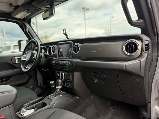 Used 2023 Jeep Wrangler Unlimited Sahara w/ Cold Weather Group AWD/4WD image 17