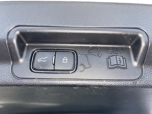 Certified 2022 Ford Explorer XLT w/ Equipment Group 202A image 24