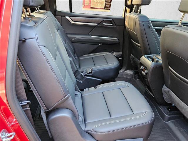 Used 2026 GMC Acadia Elevation w/ Black Edition FWD image 18