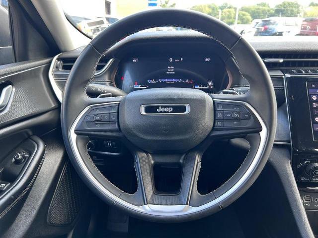 Used 2023 Jeep Grand Cherokee L Laredo image 13