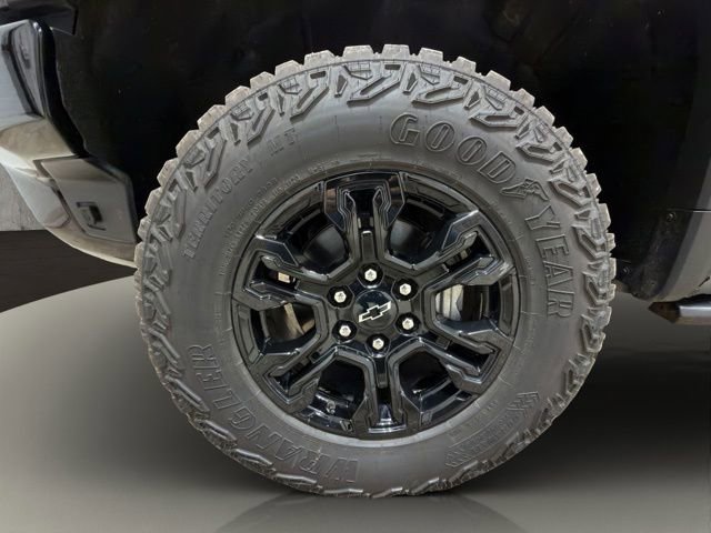 Used 2025 Chevrolet Silverado 1500 ZR2 w/ Technology Package AWD/4WD image 25
