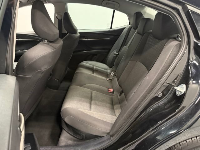 Used 2025 Toyota Camry LE FWD image 30