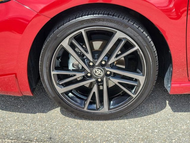 Used 2025 Toyota Camry XSE FWD image 8