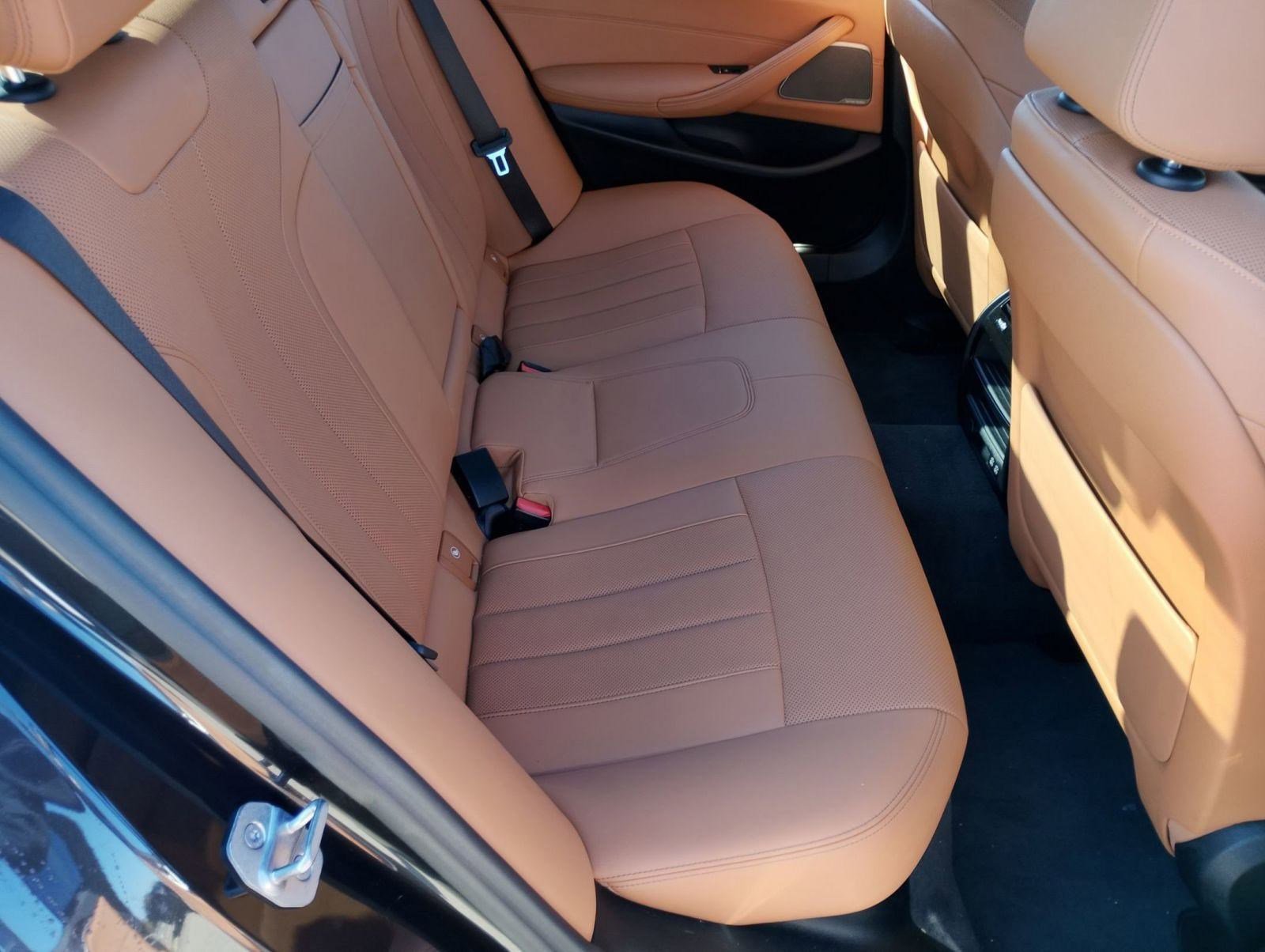 Used 2023 BMW 530i 530i w/ M Sport Package image 23