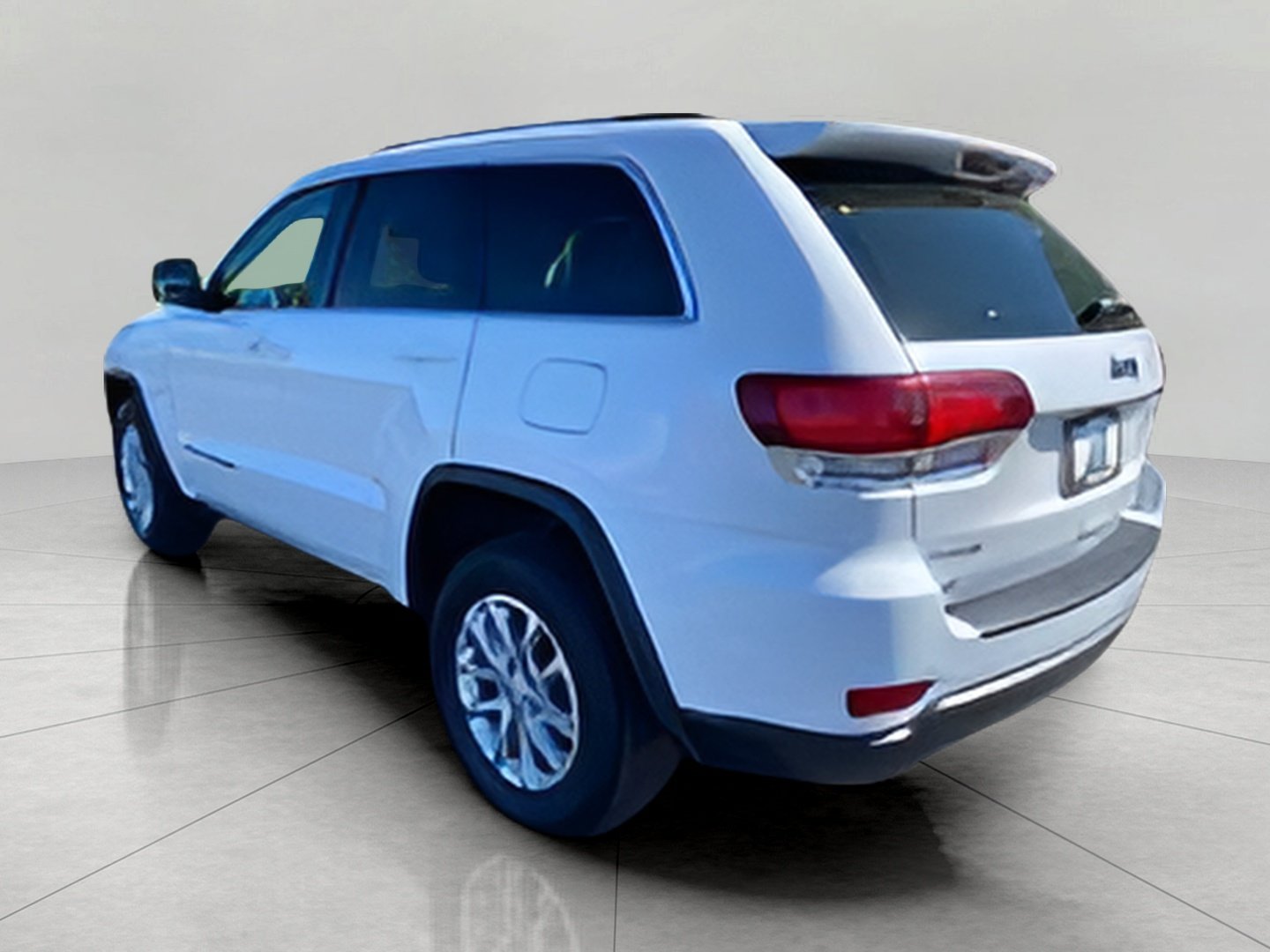 Used 2021 Jeep Grand Cherokee Laredo AWD/4WD image 11