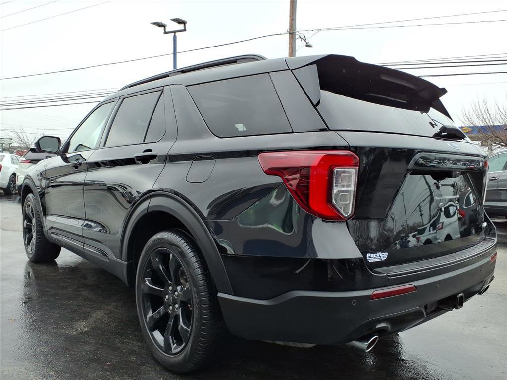 Certified 2022 Ford Explorer ST-Line w/ Class IV Trailer Tow Package image 3