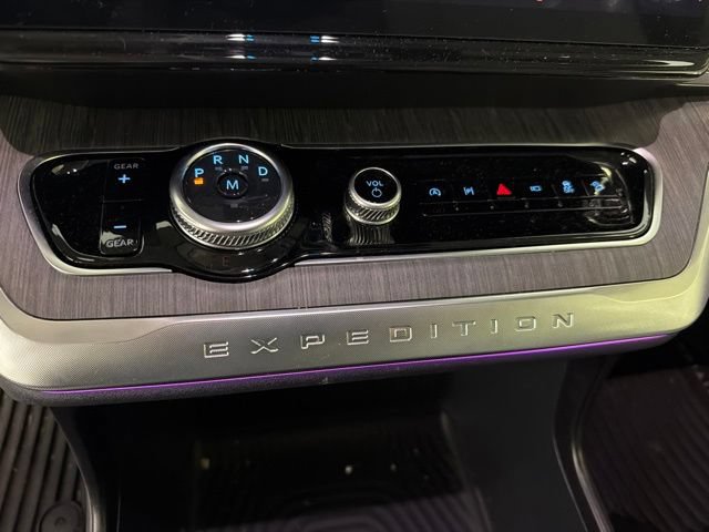Certified 2026 Ford Expedition Max Platinum w/ Platinum Ultimate Package AWD/4WD image 23