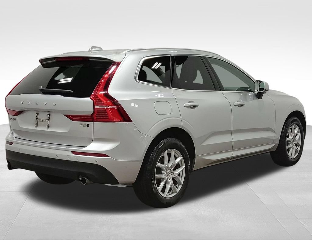 Used 2021 Volvo XC60 T5 Momentum w/ Premium Package AWD/4WD image 3