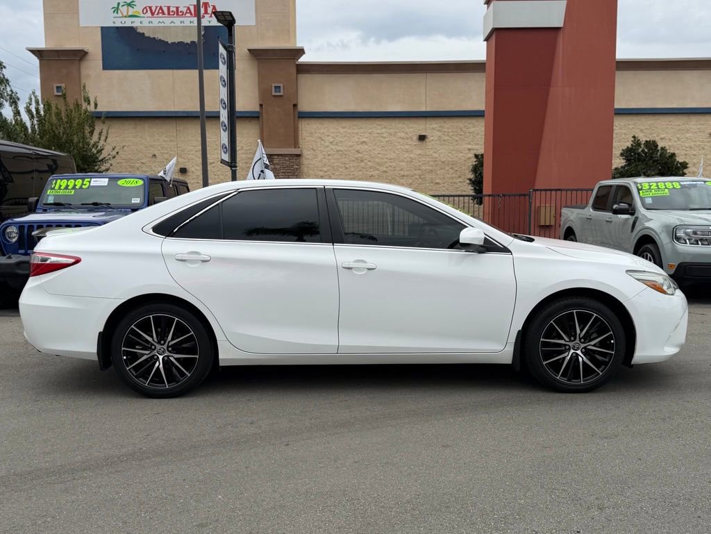 Used 2017 Toyota Camry LE image 11