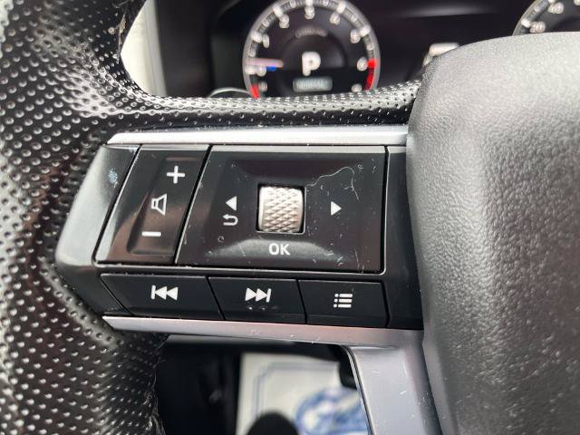 Used 2023 Mitsubishi Outlander AWD image 26