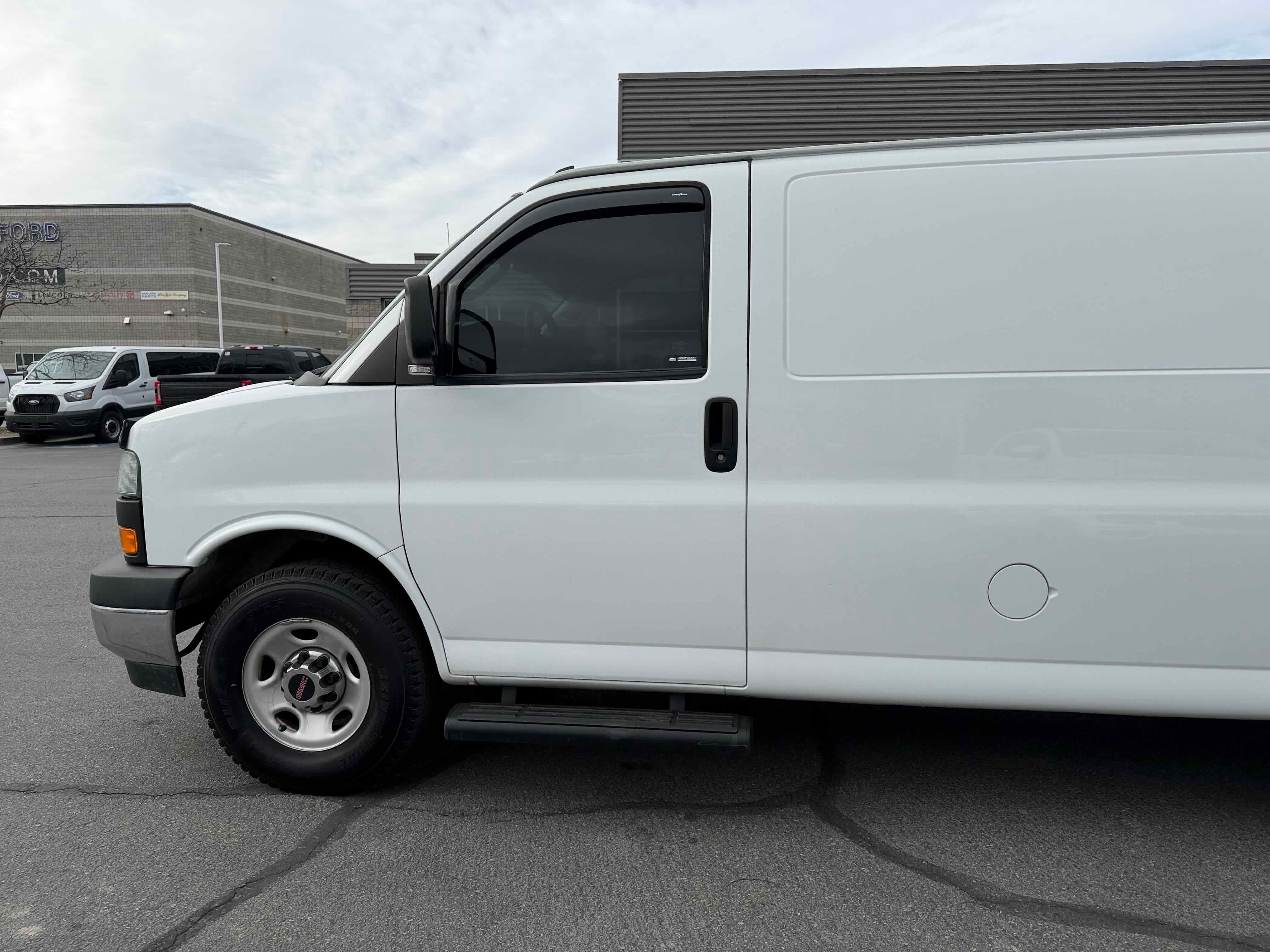 Used 2023 GMC Savana 2500 w/ Driver Convenience Package image 10