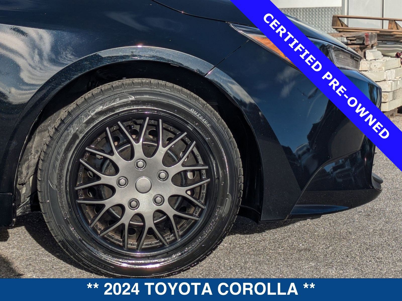 Used 2024 Toyota Corolla LE image 11