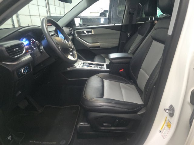 Certified 2023 Ford Explorer XLT w/ Equipment Group 202A AWD/4WD image 17