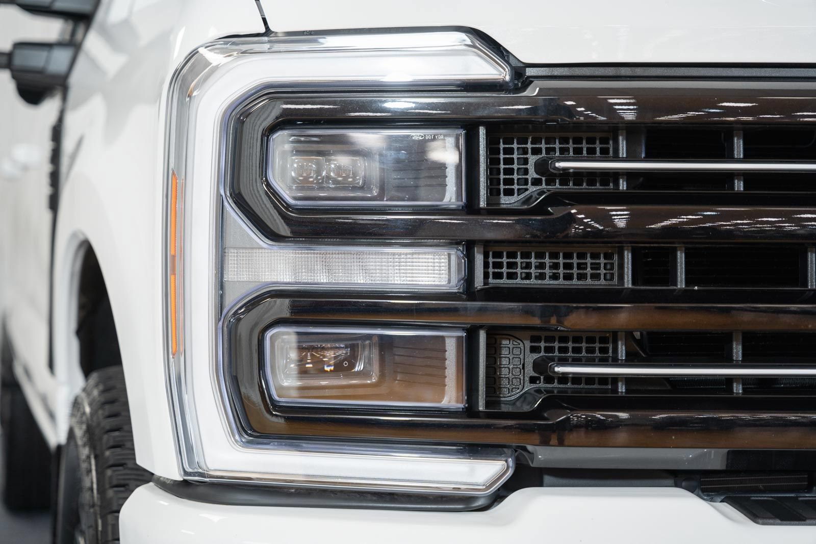 Certified 2026 Ford F250 Platinum AWD/4WD image 14
