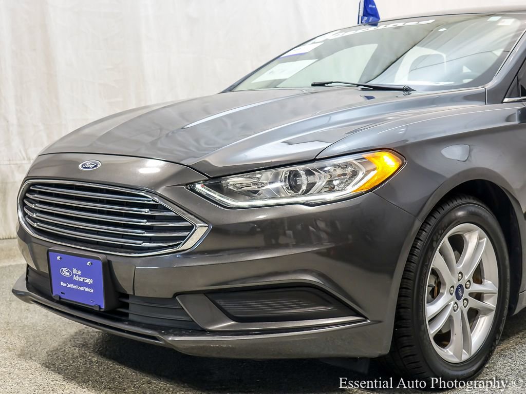 Certified 2018 Ford Fusion SE w/ Fusion SE Technology Package image 3