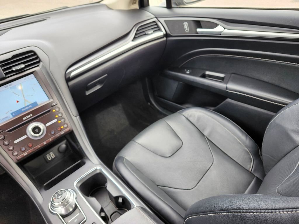 Certified 2020 Ford Fusion Titanium AWD/4WD image 15