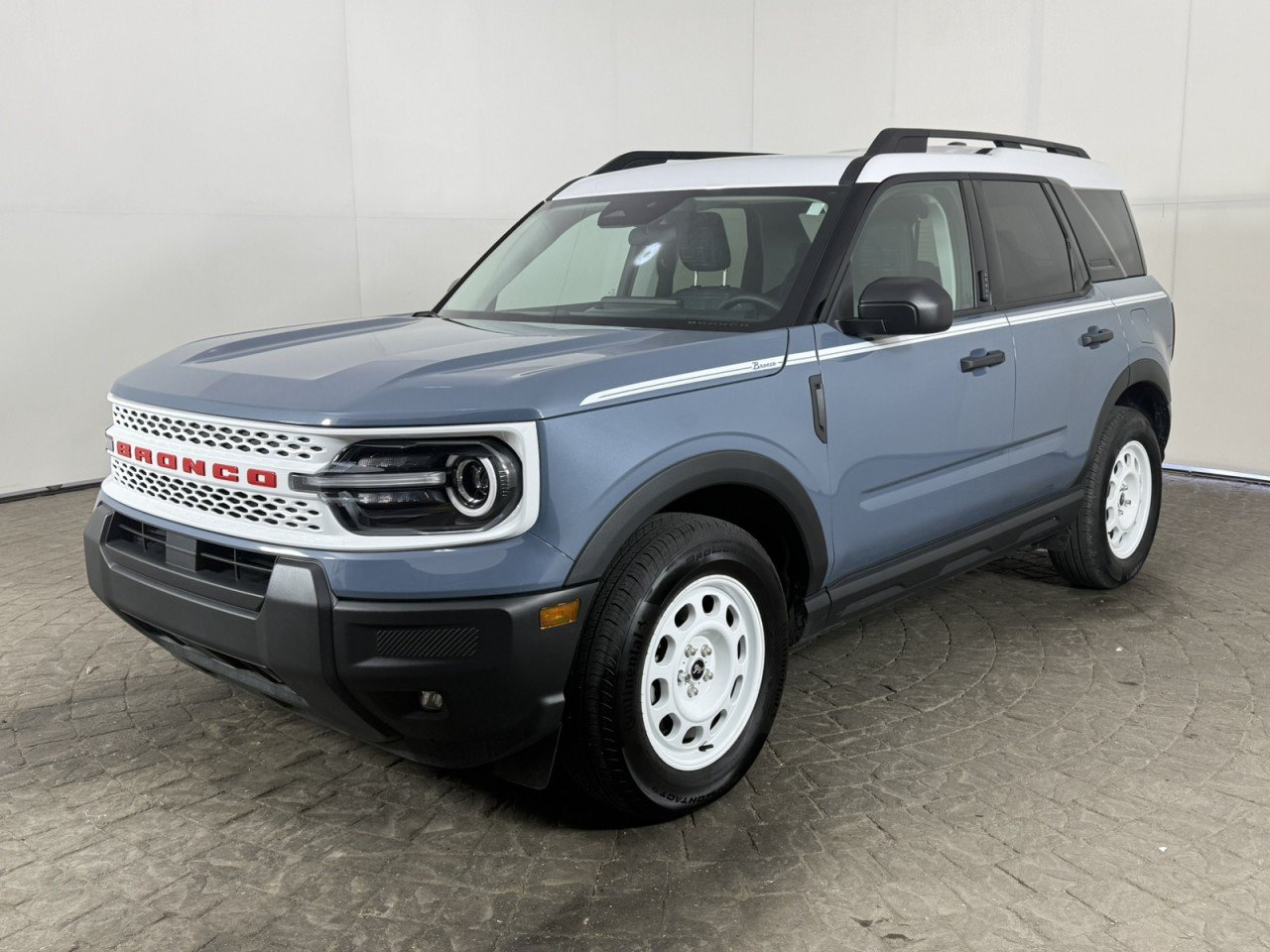 Certified 2025 Ford Bronco Sport Heritage w/ Convenience Package AWD/4WD image 3