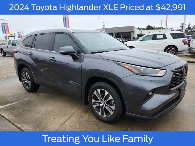 Used 2024 Toyota Highlander XLE