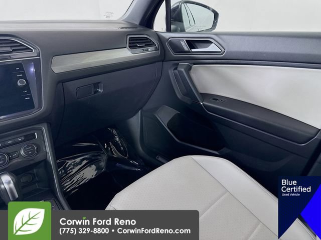 Used 2020 Volkswagen Tiguan SE R-Line w/ 3rd Row Seat Package AWD/4WD image 27