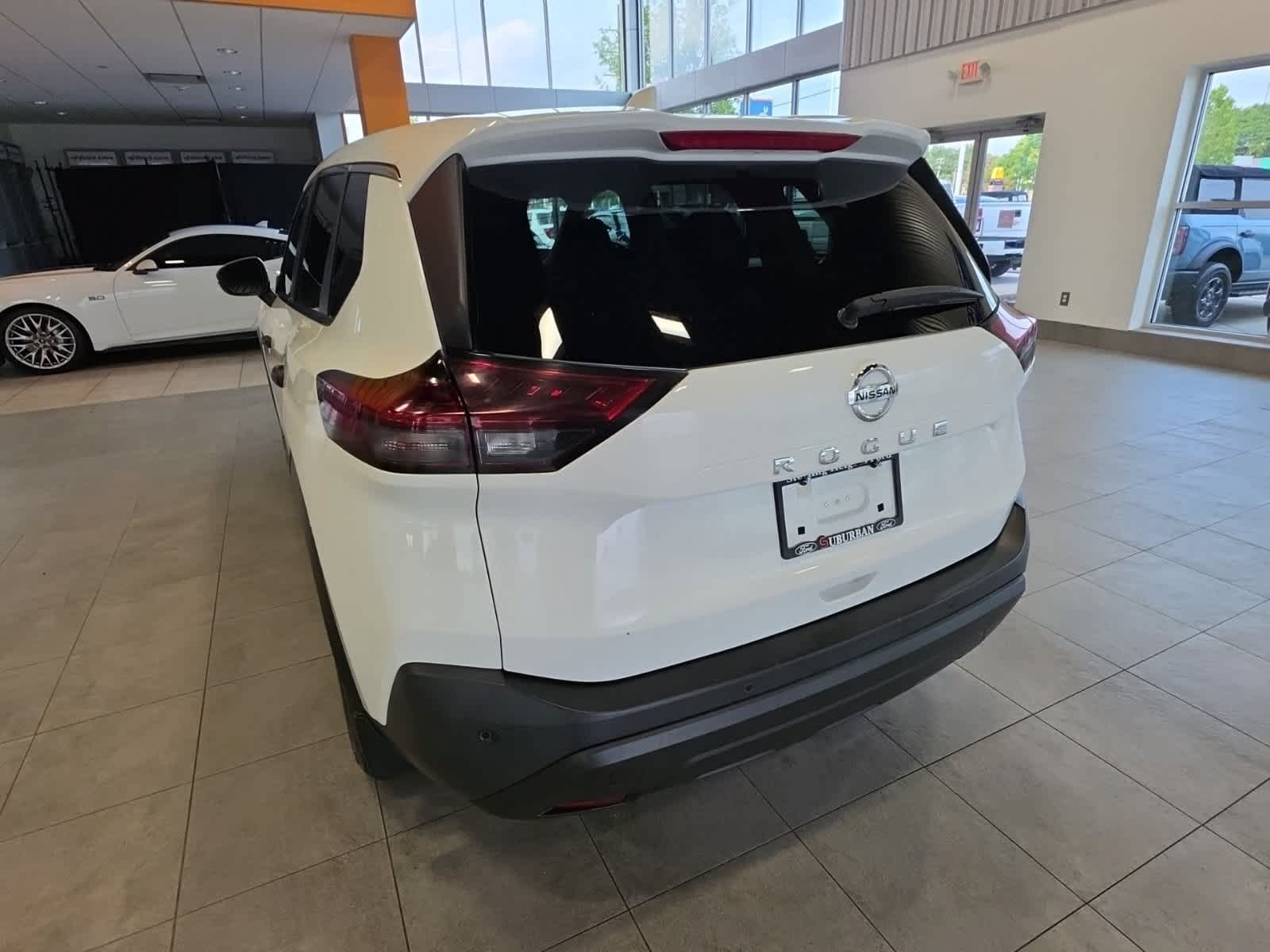 Used 2021 Nissan Rogue S FWD image 12