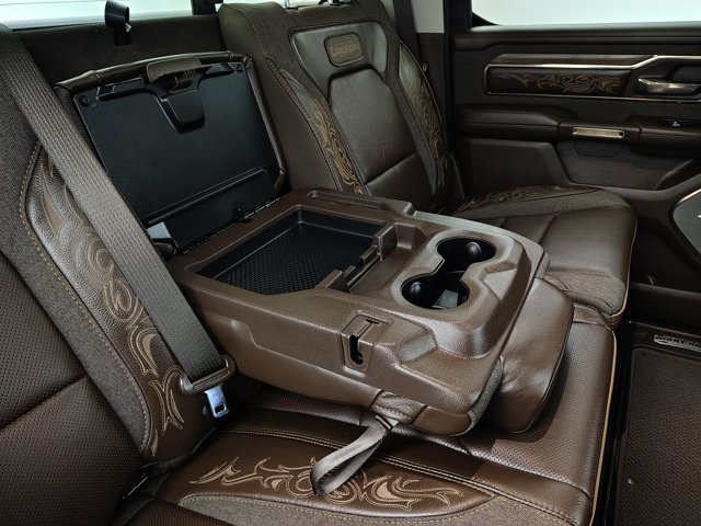Used 2025 RAM 1500 Limited AWD/4WD image 34