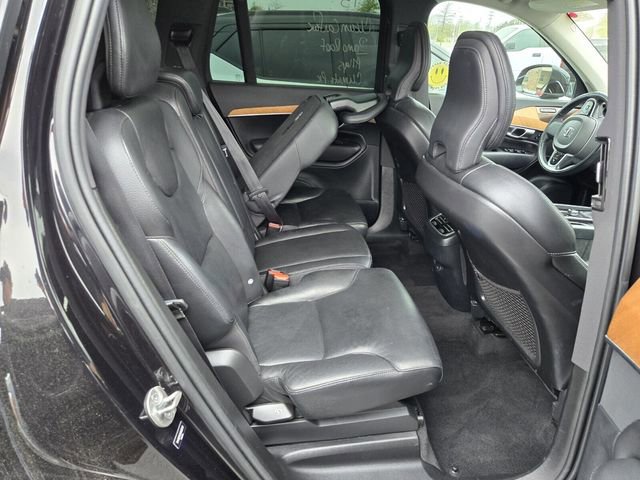 Used 2022 Volvo XC90 T5 Momentum image 10
