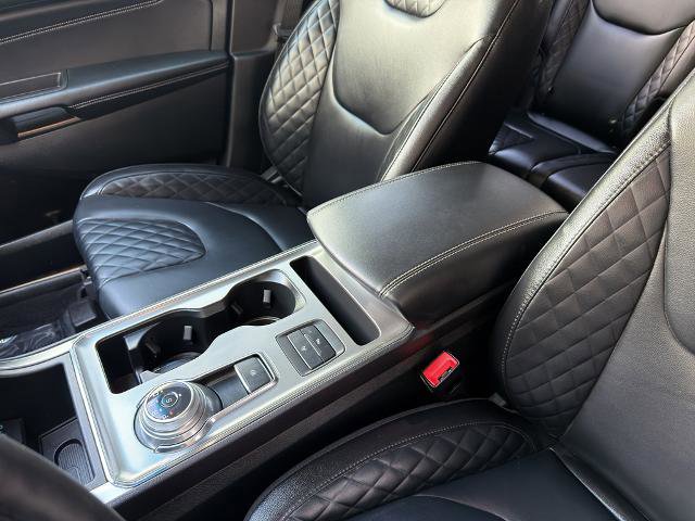 Certified 2024 Ford Edge Titanium w/ Cold Weather Package AWD/4WD image 29