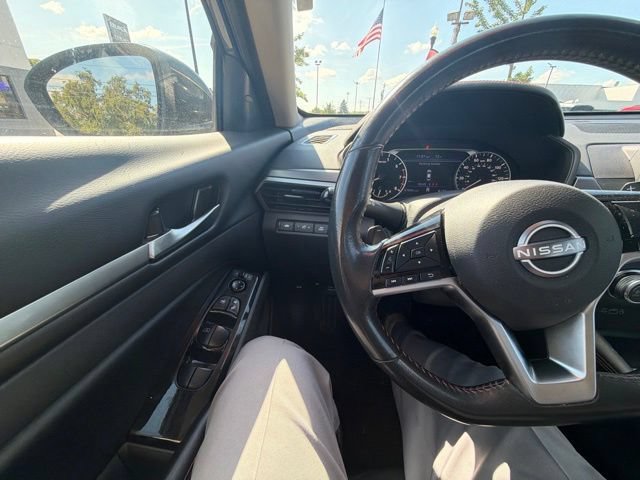 Used 2024 Nissan Altima 2.5 SR FWD image 33