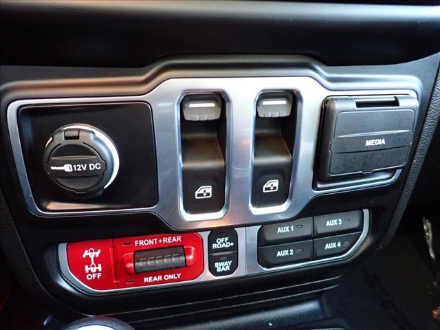 Used 2023 Jeep Wrangler Rubicon AWD/4WD image 16