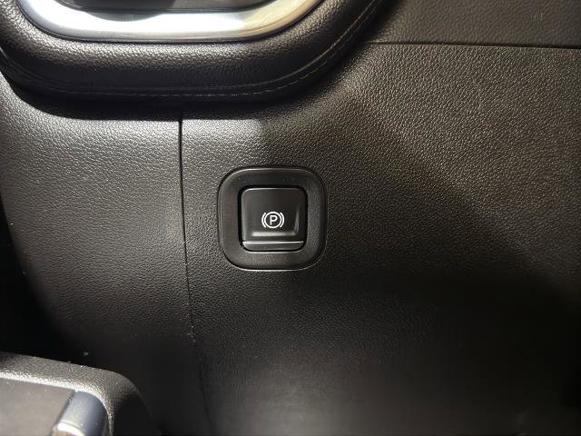 Used 2021 GMC Sierra 2500 Denali w/ Snow Plow Prep/Camper Package image 17