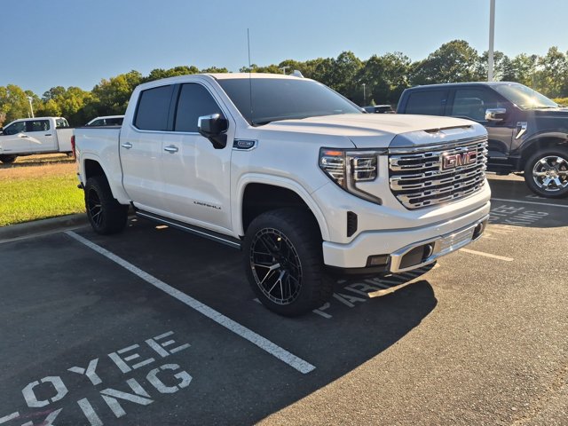 Used 2025 GMC Sierra 1500 Denali w/ Denali Reserve Package AWD/4WD image 2
