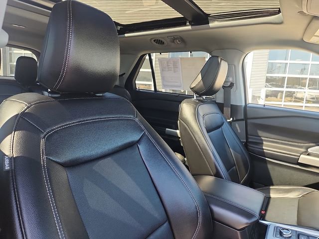 Certified 2023 Ford Explorer Limited w/ Limited Technology Package AWD/4WD image 34