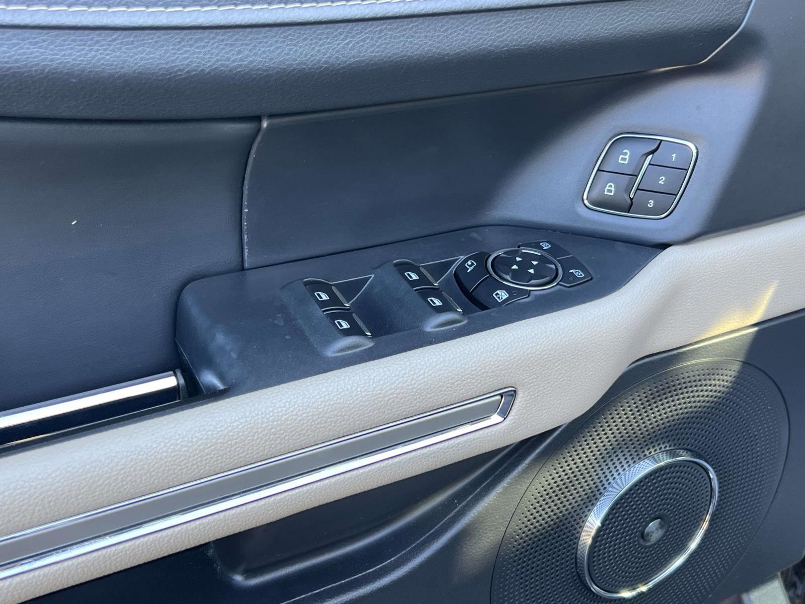 Certified 2024 Ford Expedition Max Limited image 29