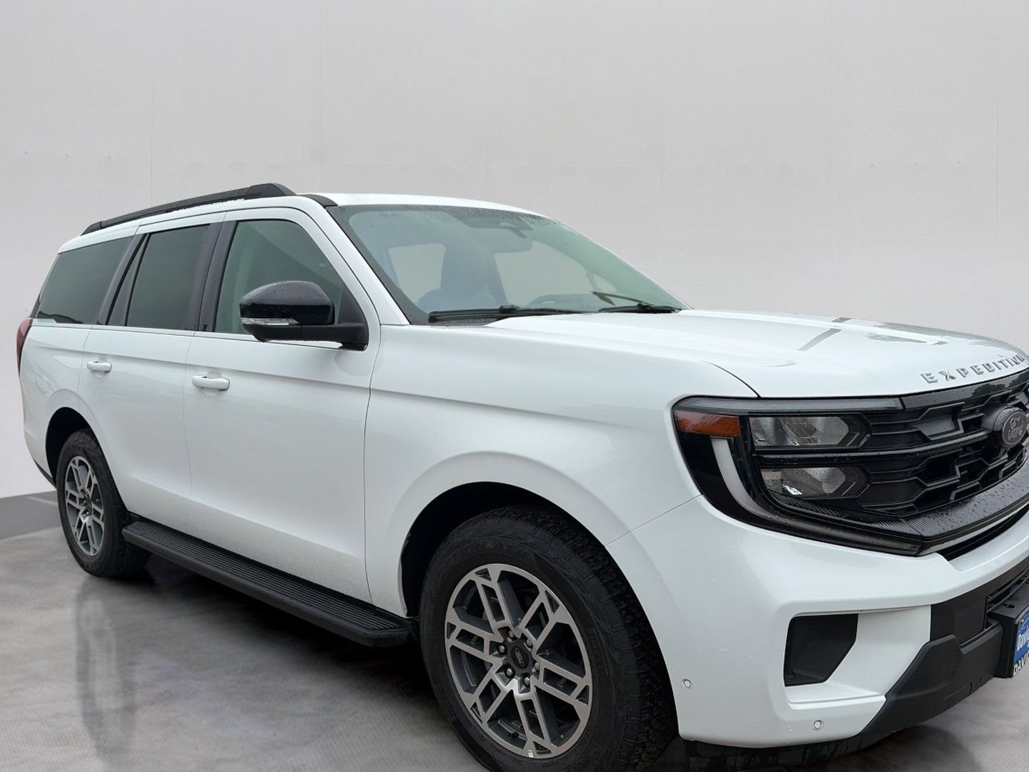 Certified 2025 Ford Expedition Active AWD/4WD image 9