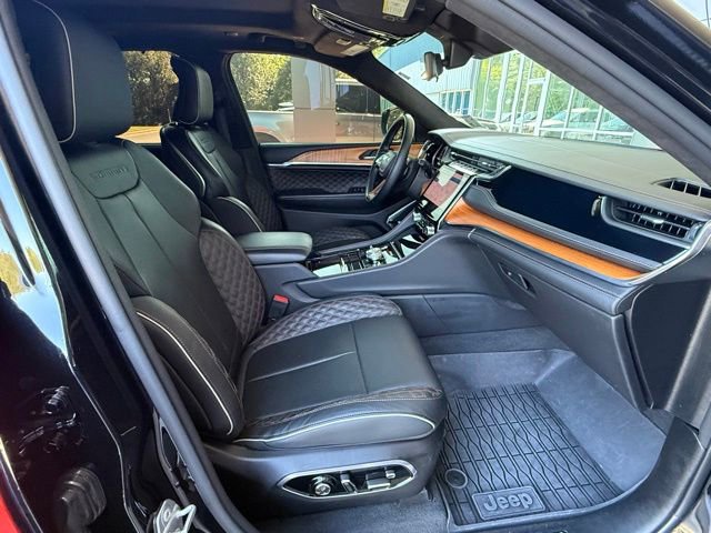 Used 2022 Jeep Grand Cherokee Summit AWD/4WD image 17