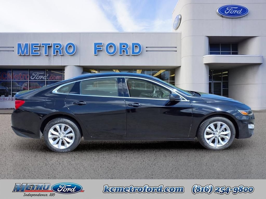Used 2024 Chevrolet Malibu LT FWD image 2