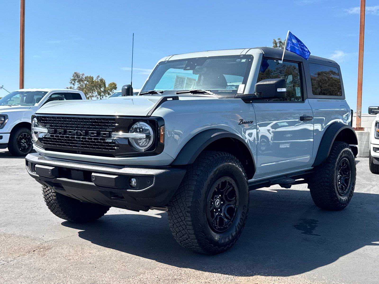 Certified 2022 Ford Bronco Wildtrak AWD/4WD image 4