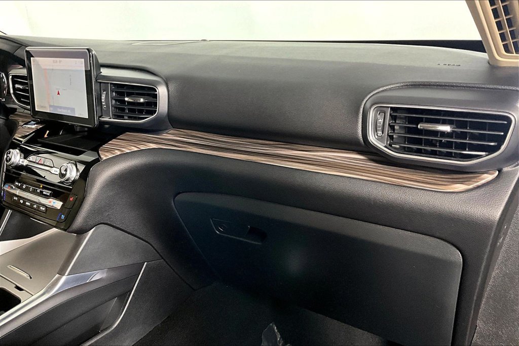 Certified 2023 Ford Explorer Limited AWD/4WD image 16