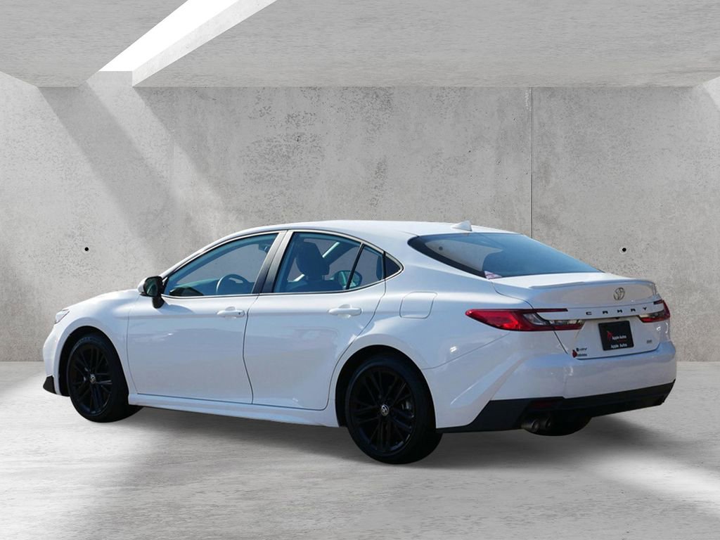 Used 2025 Toyota Camry SE FWD image 4