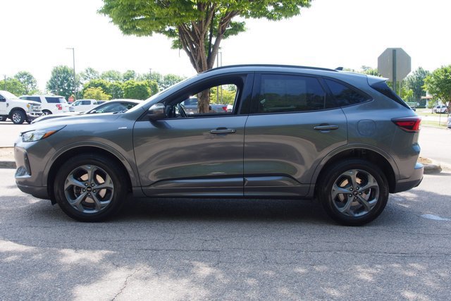 Certified 2023 Ford Escape ST-Line Select w/ Tech Pack #1 AWD/4WD image 2
