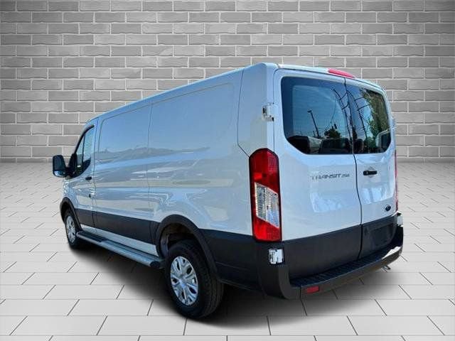 Certified 2025 Ford Transit 250 Low Roof w/ Exterior Upgrade Package RWD image 5