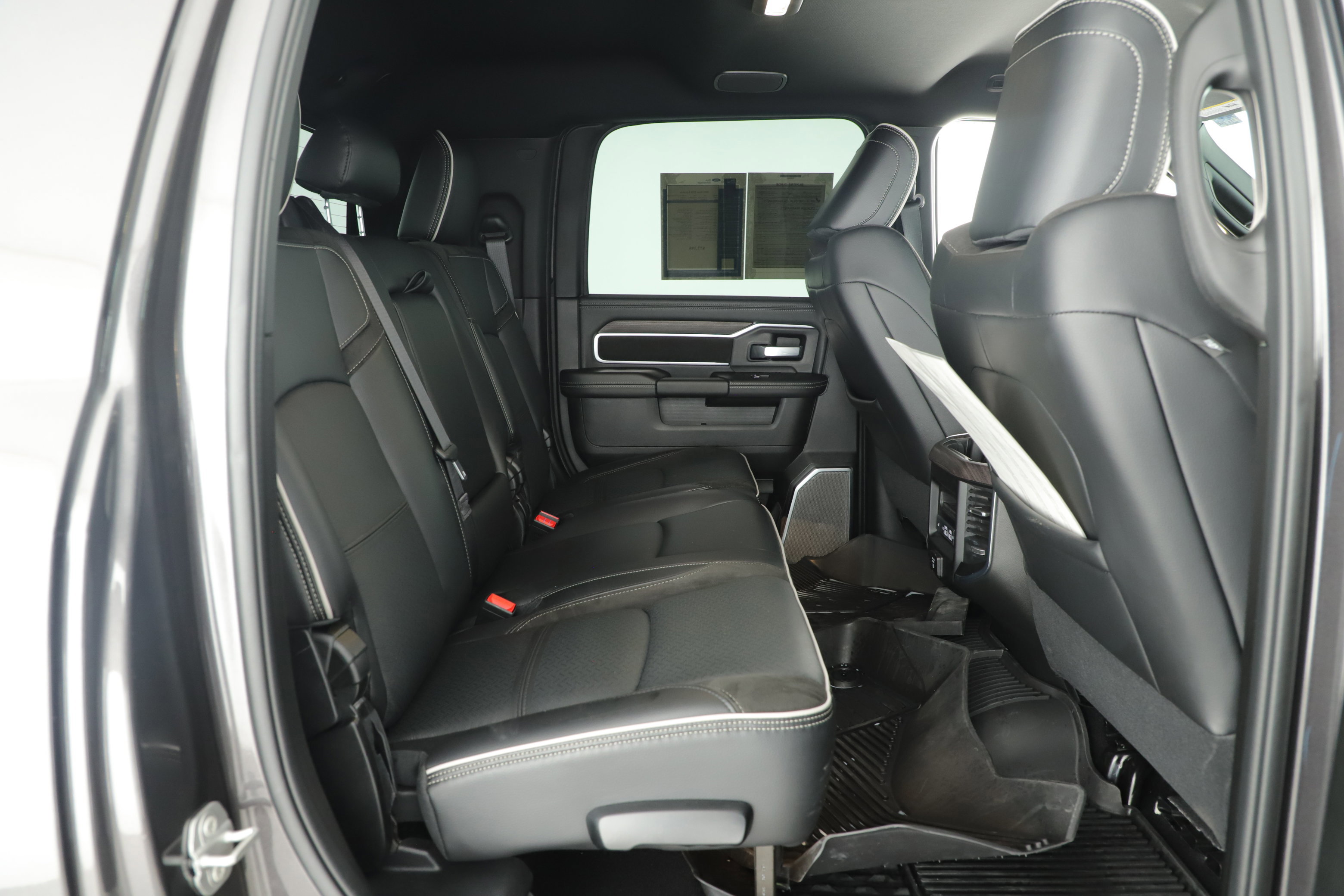 Used 2025 RAM 2500 Laramie image 16