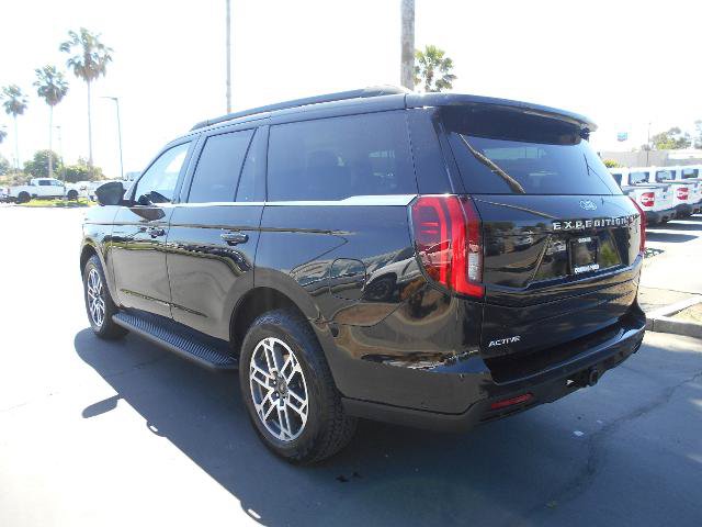 Certified 2025 Ford Expedition Active AWD/4WD image 2