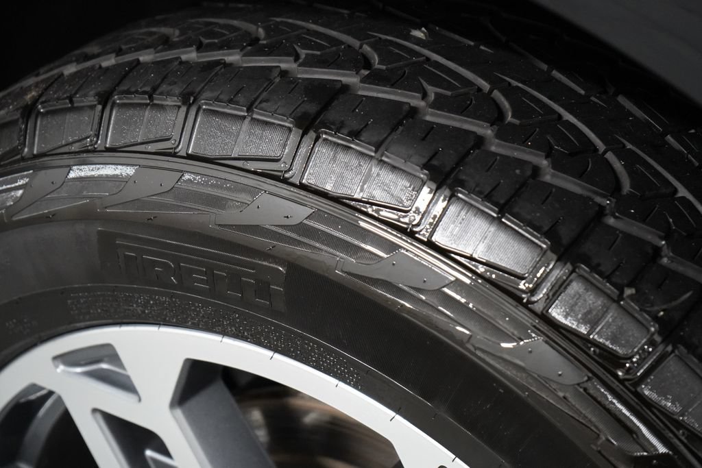 Certified 2025 Ford Expedition Active AWD/4WD image 37