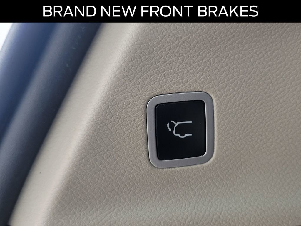 Used 2017 Chrysler Pacifica Limited image 6