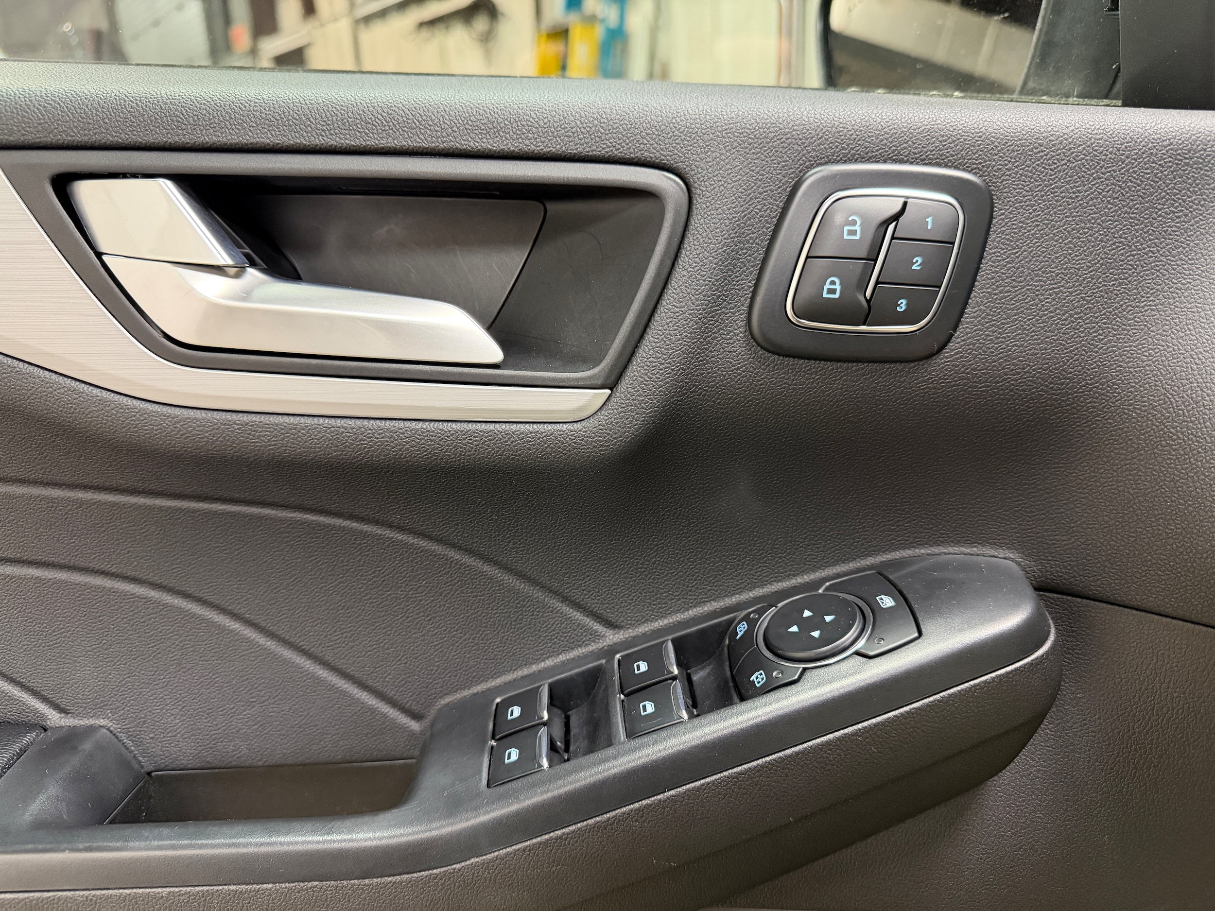 Certified 2024 Ford Escape Platinum AWD/4WD image 14