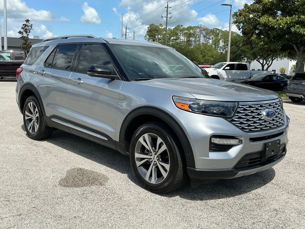 Certified 2020 Ford Explorer Platinum w/ Premium Technology Package AWD/4WD image 12
