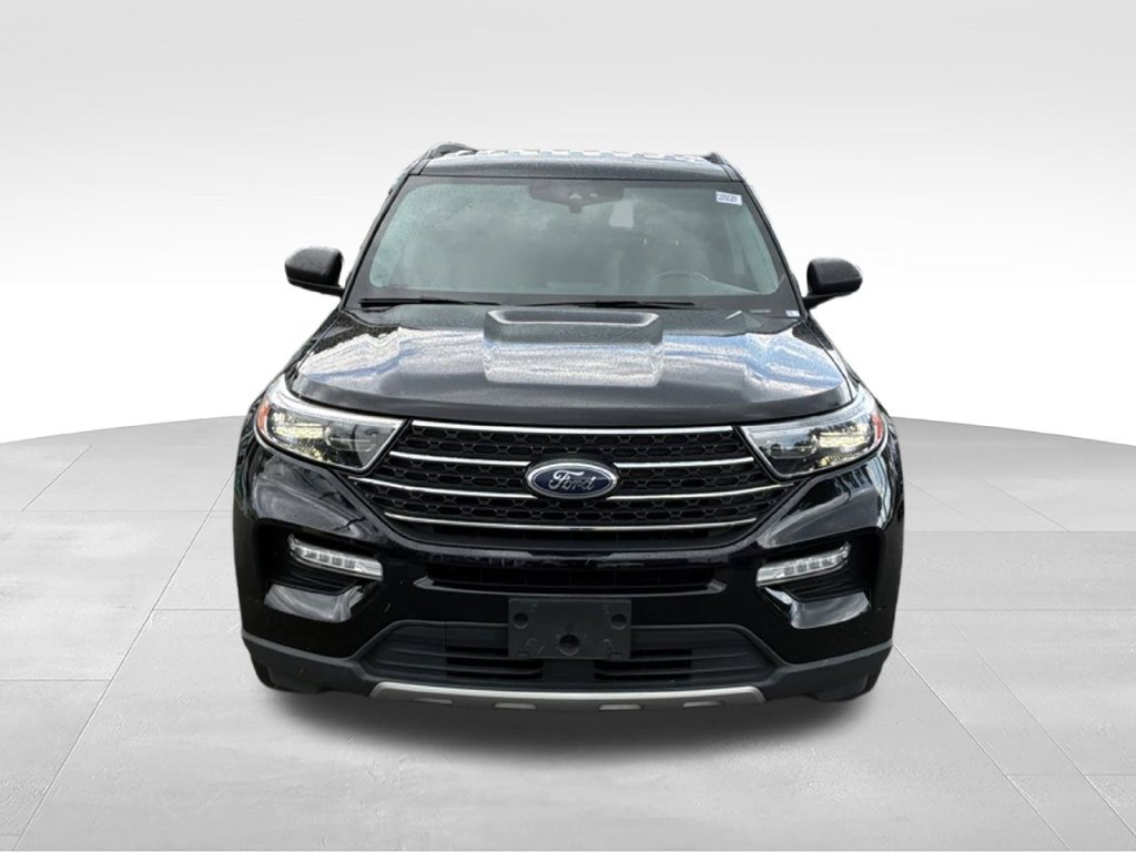 Certified 2023 Ford Explorer XLT w/ Equipment Group 202A AWD/4WD image 17