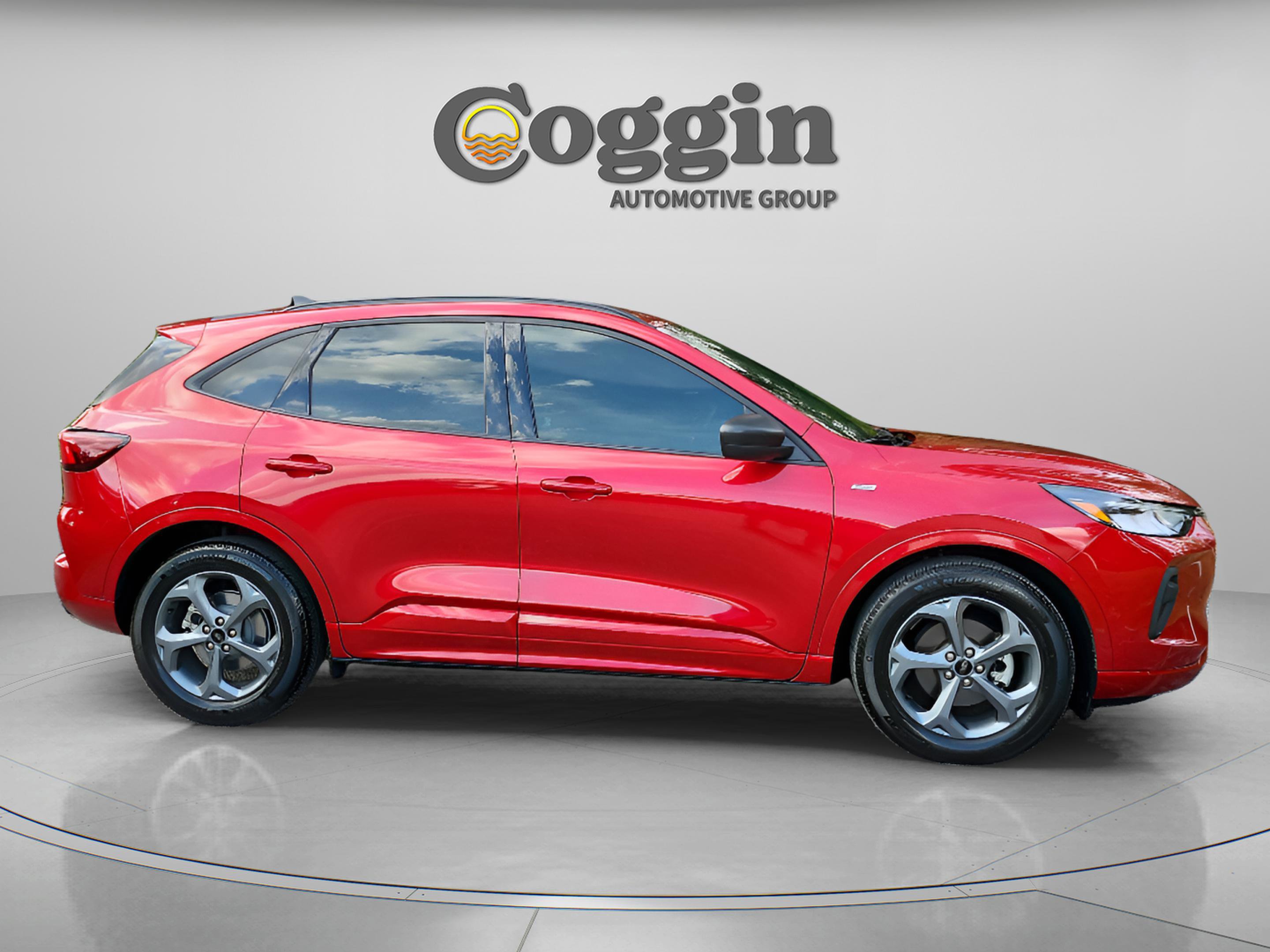 Certified 2024 Ford Escape ST-Line w/ Tech Pack #1 image 6